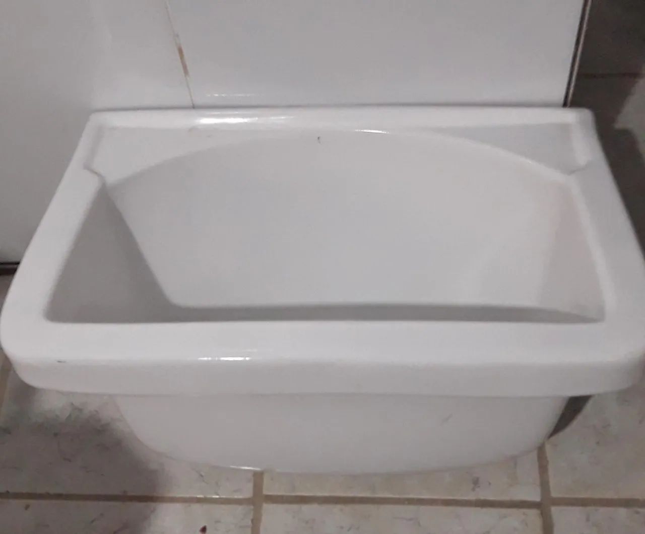 Tanque de Louça,20 litros Suspenso - Super novo - Foto 5