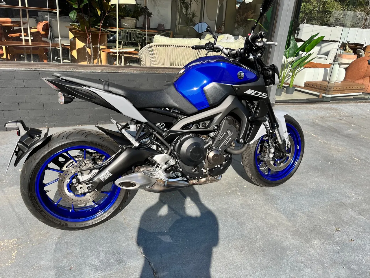 MT 09 2021