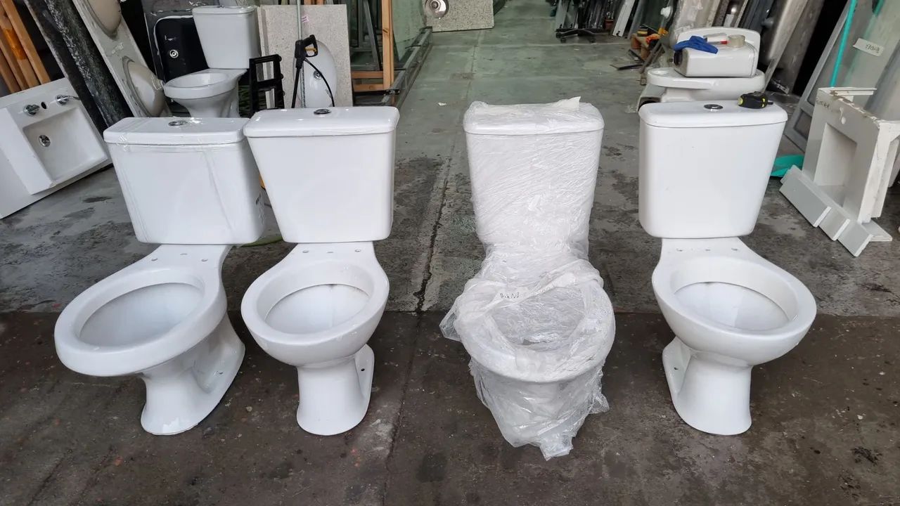 QUEIMA DE ESTOQUE Vasos Sanitários com caixa acoplada Novos Vários modelos - Foto 5