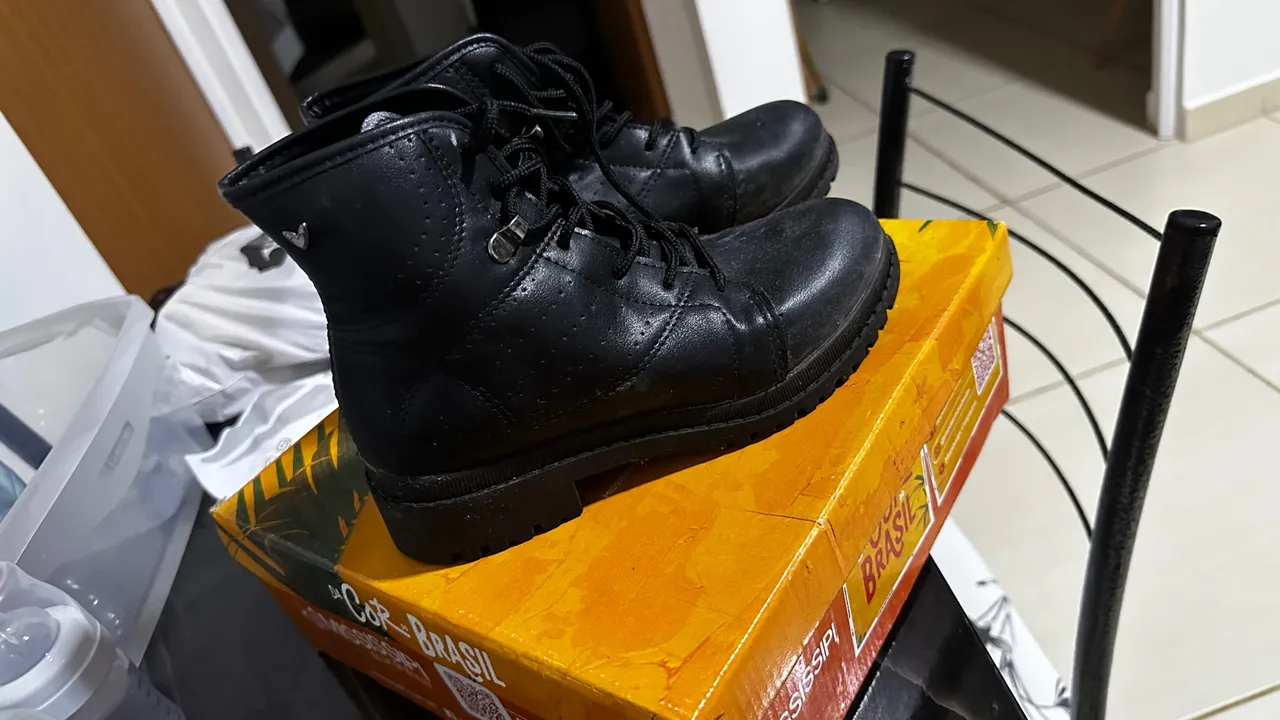 Bota Coturno Feminina Preta