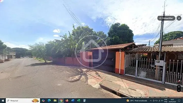 IMÓVEL EM EXCELENTE LOCALIZAÇÃO
