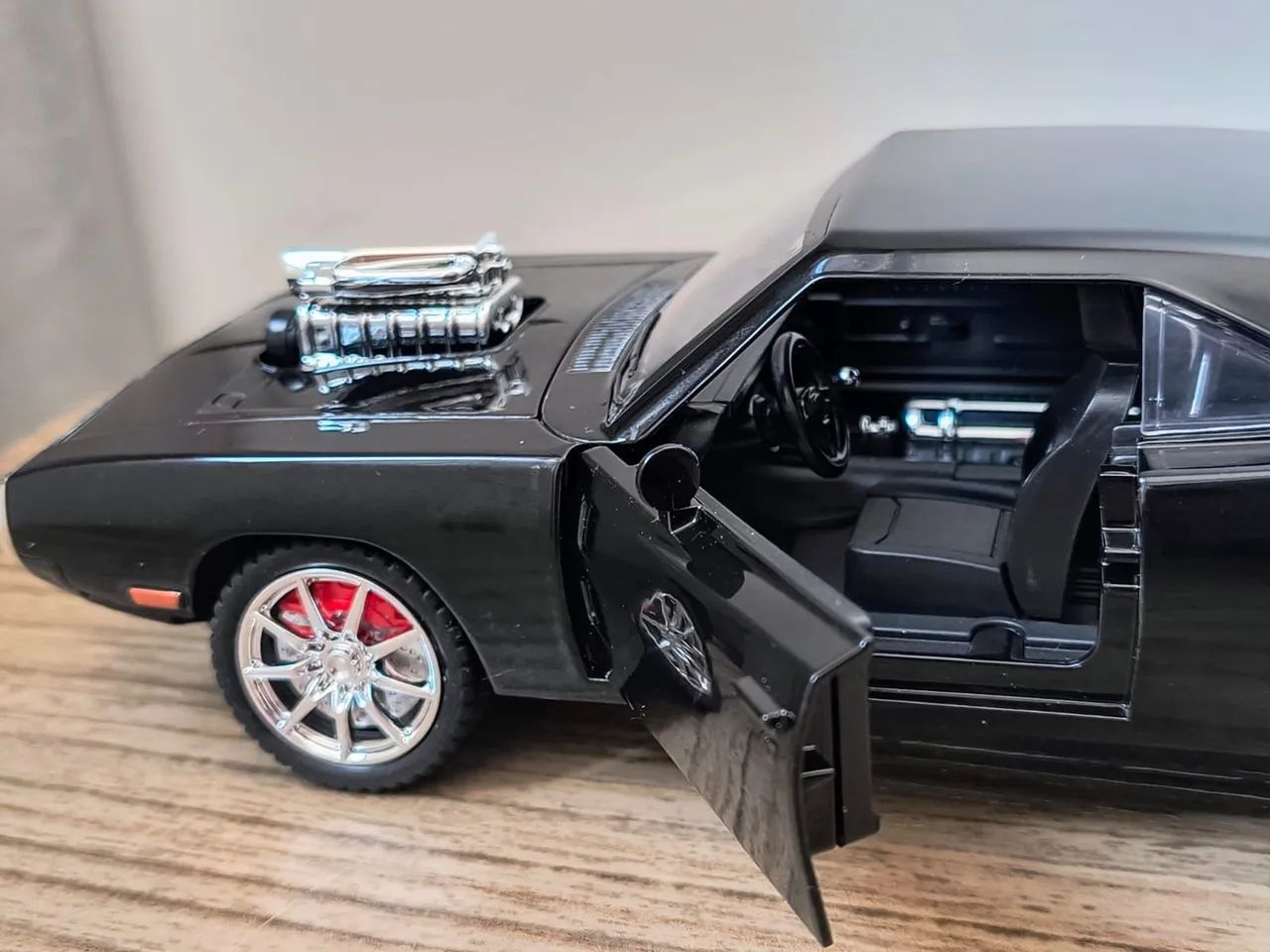 Challenger 1970 Velozes & Furiosos 7 - Carro de ferro Escala 1:24