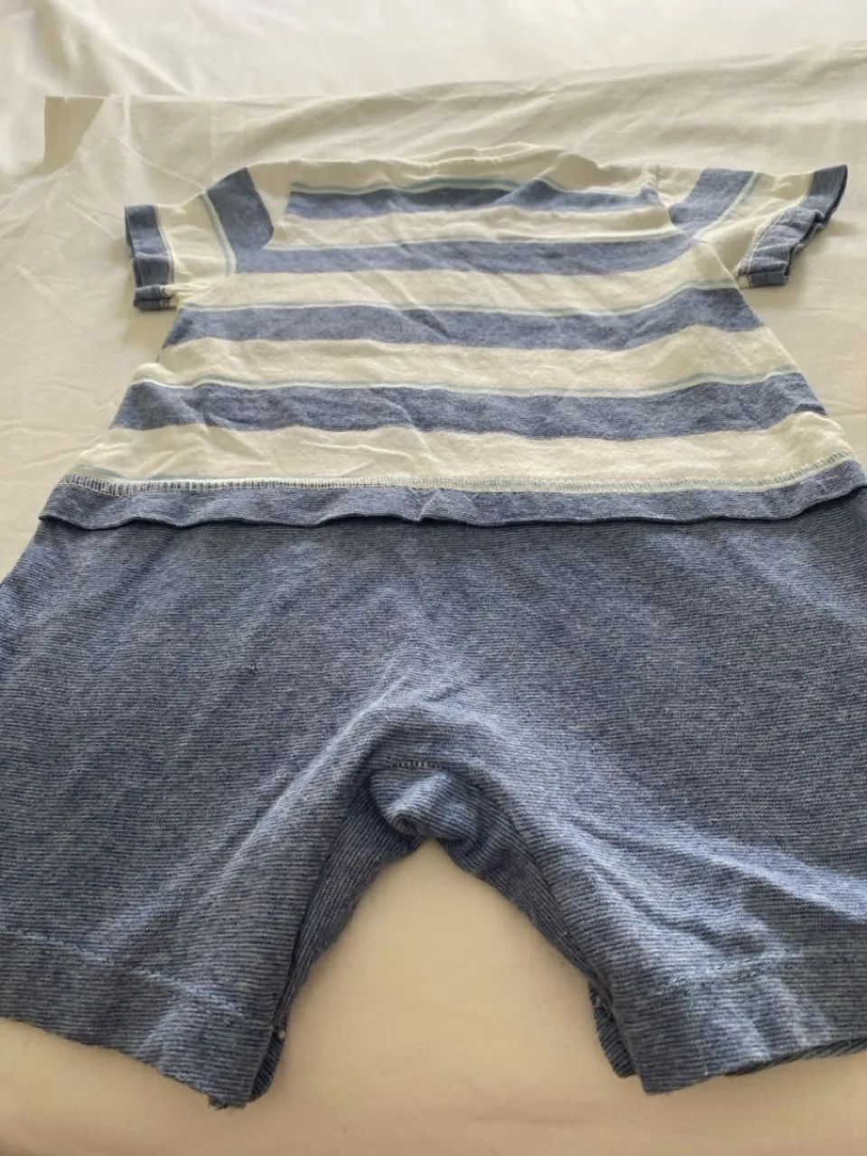 Body listrado azul e branco para bebê - Foto 2
