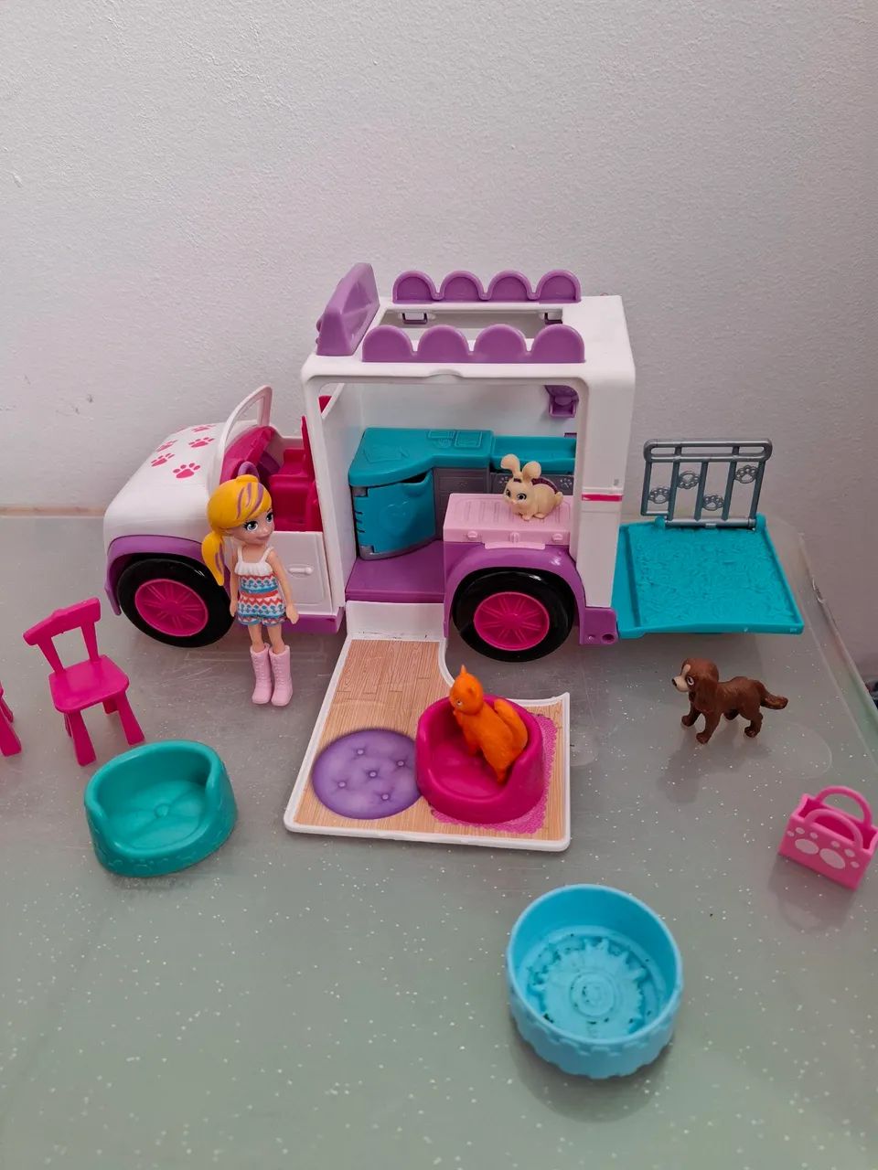 Poly veterinária carro completo 