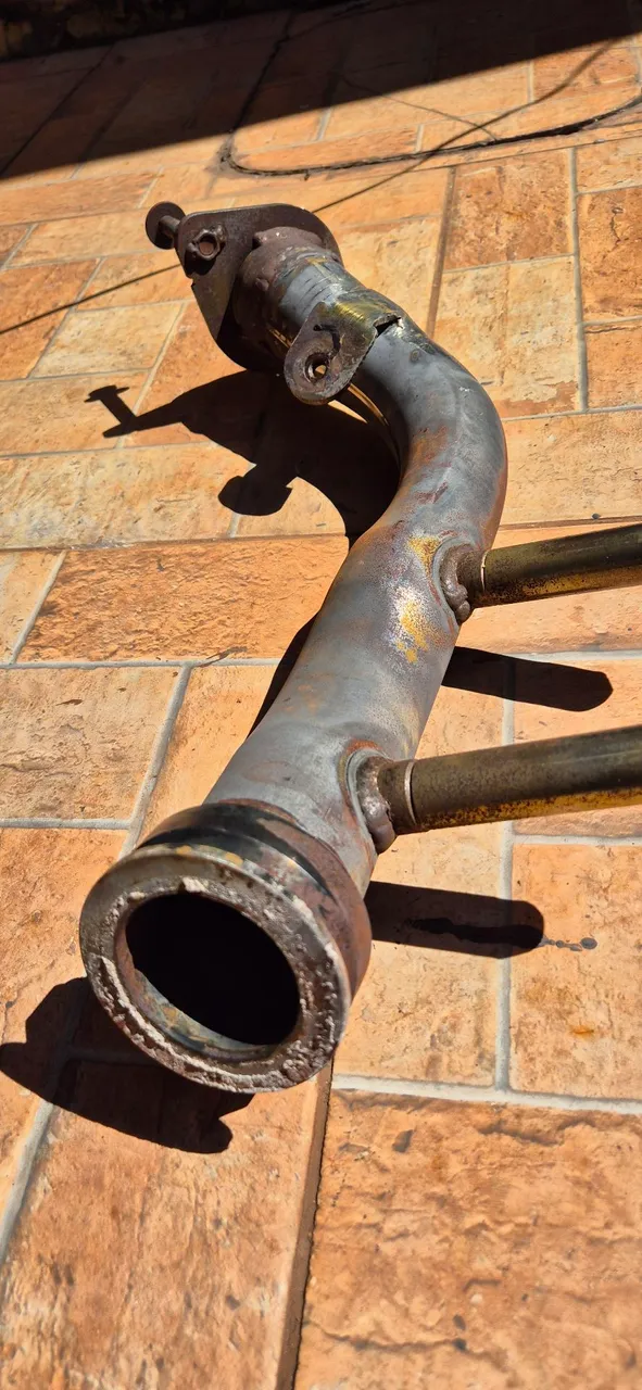 downpipe hilux 2016 p frente 