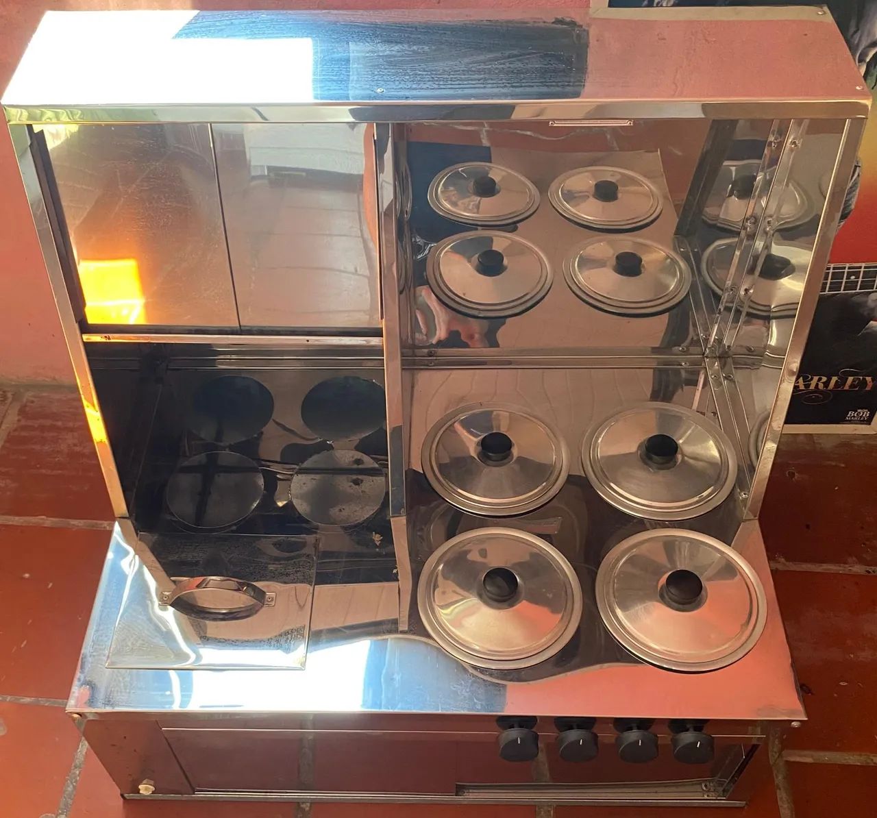 Carrinho para vender sopas.