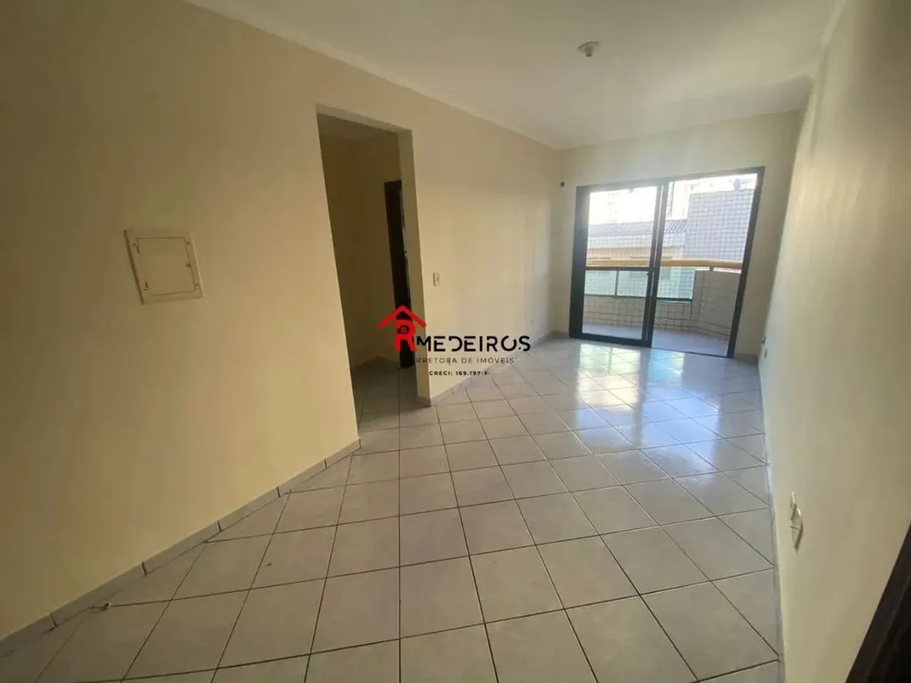 Apartamento para Alugar em Tupi, Praia Grande - SP