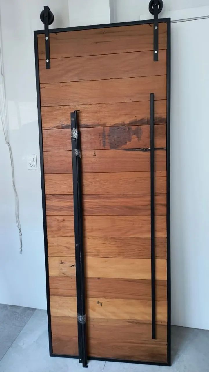 Porta de correr, de madeira rústica, com kit para instalação - Foto 2