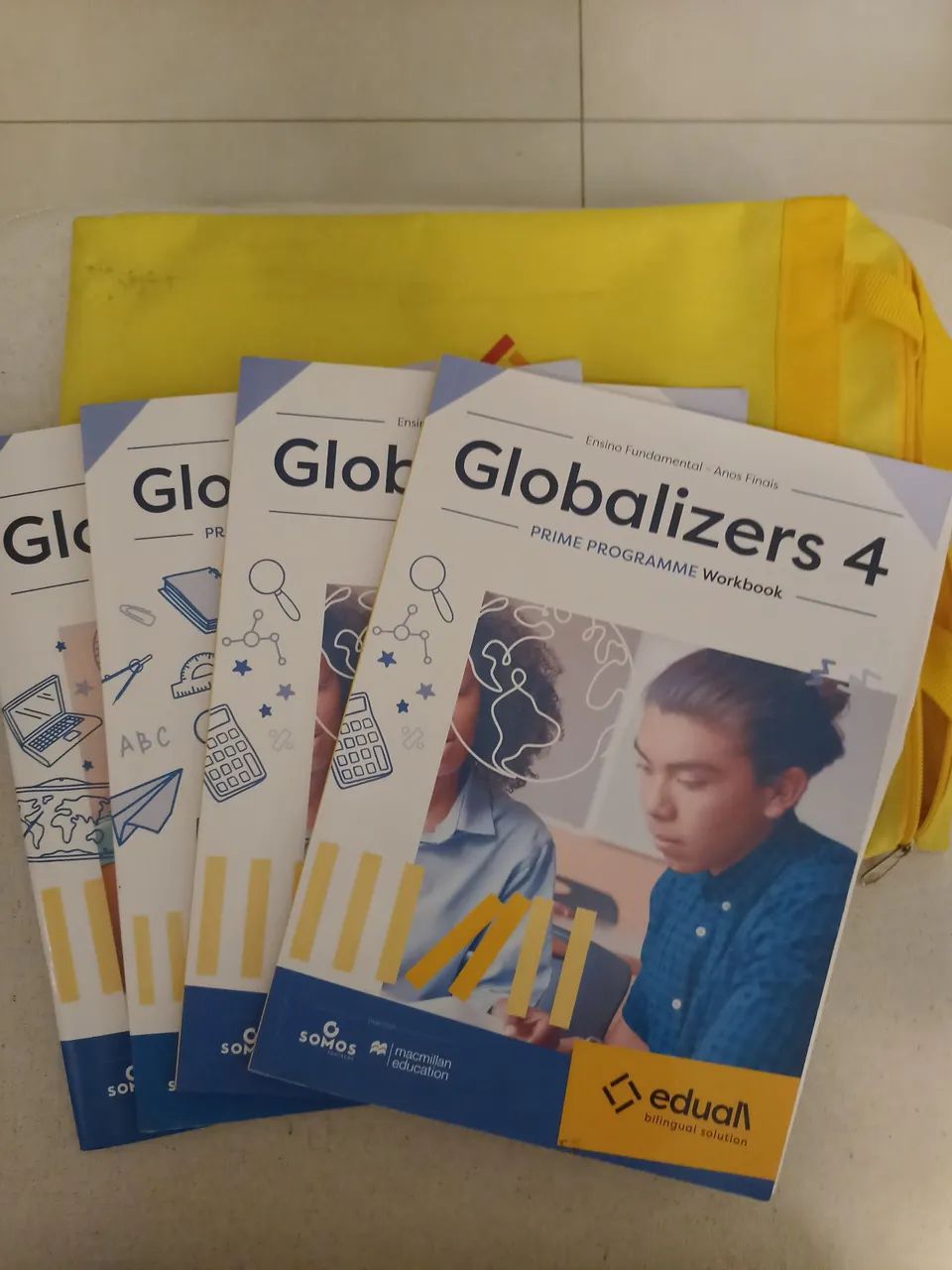 Kit Livros didáticos Globalizers 4 em ótimo estado - Foto 2