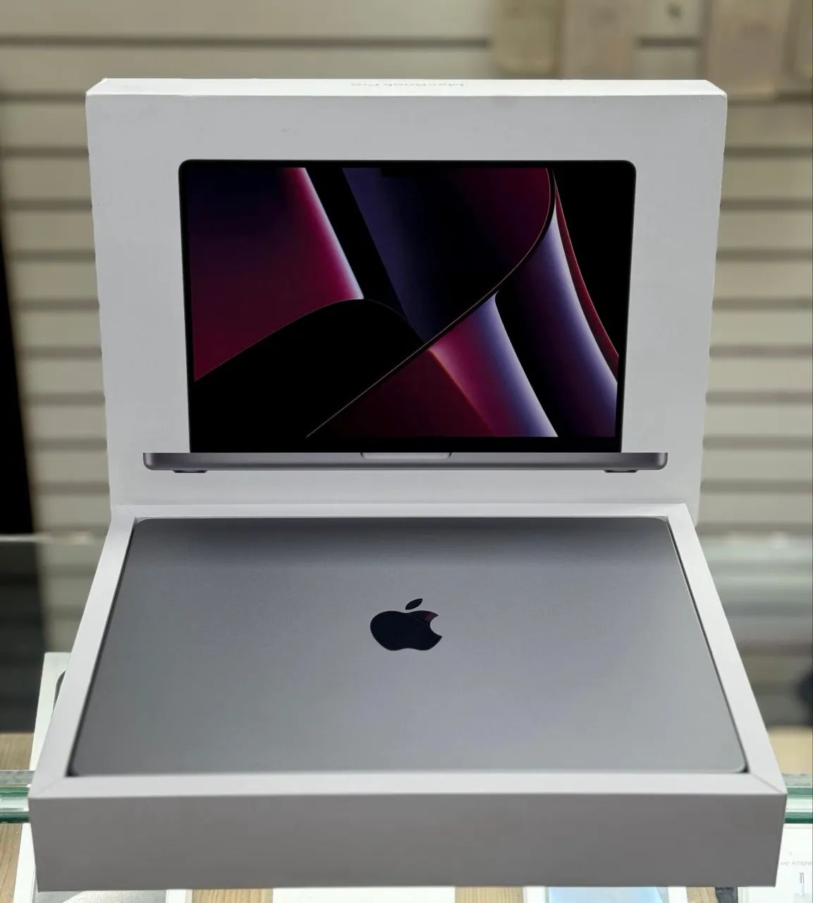 Macbook pro 14 polegadas chip m2 pro 16gb / 512gb LOJA FÍSICA sem