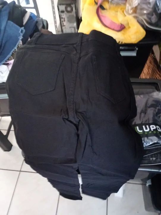 Calça jeans feminina preta - Foto 4