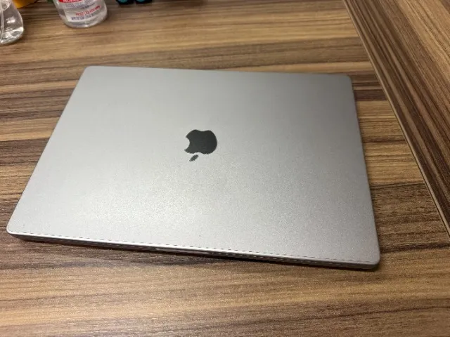 macbook pro 2021