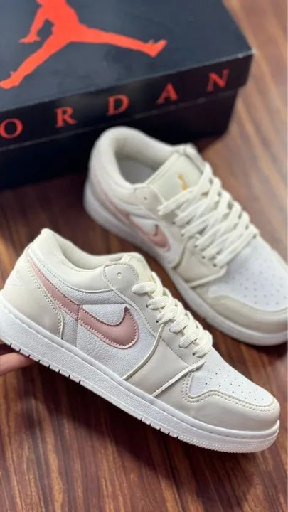 Tênis Nike Air Jordan 1 Low 