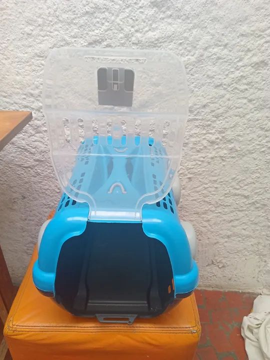 Caixa de Transporte para Cães e Gatos.