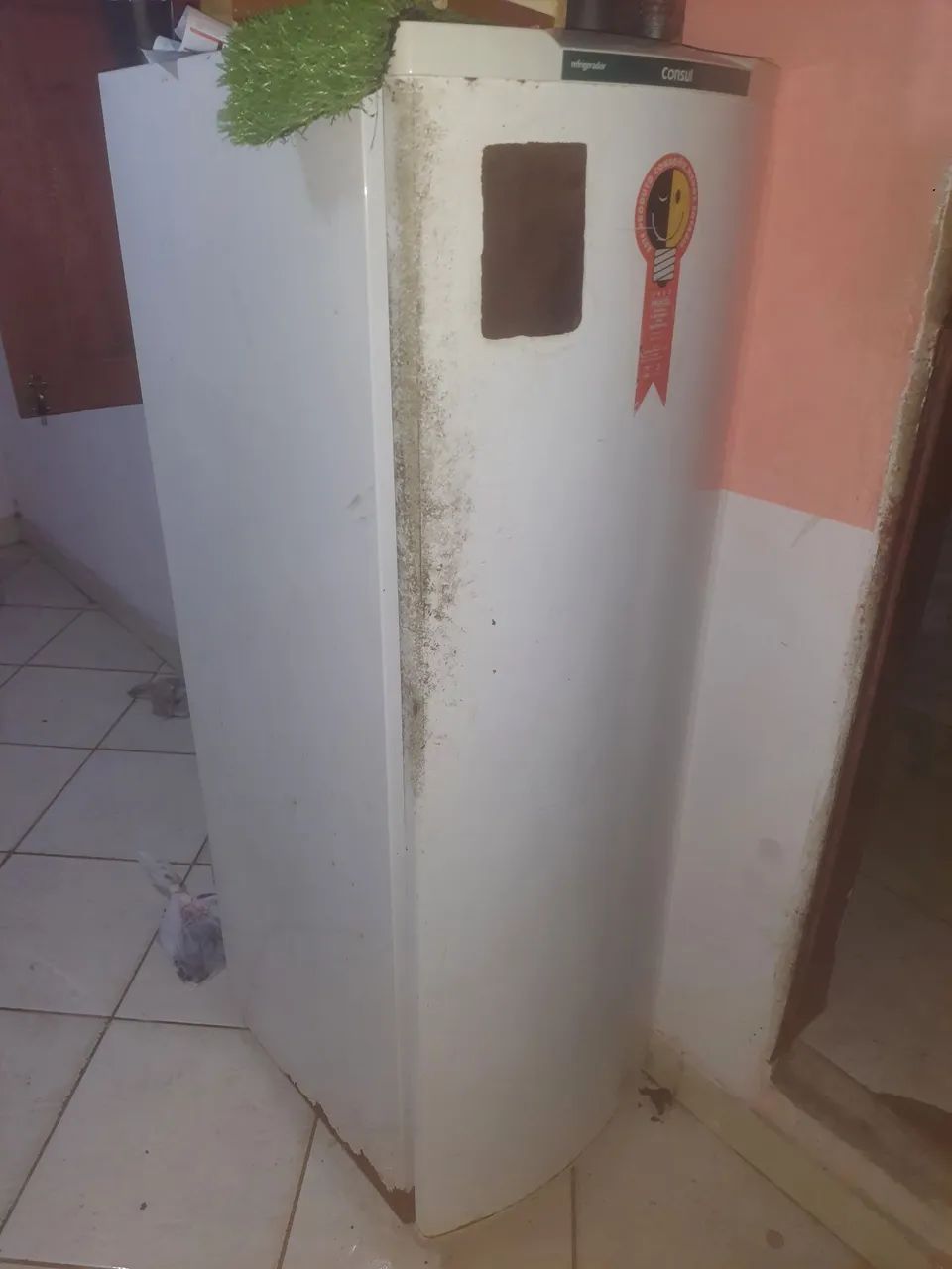 Geladeira com defeito - Foto 3