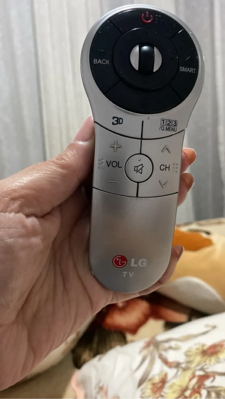 Vendo tv 47 polegadas 3d com aparelho tv box e óculos 3 d