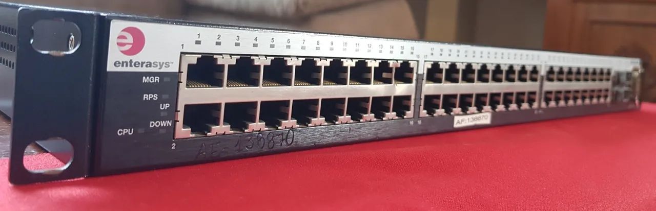 Switch Enterasys B2g124-48p - Seminovo