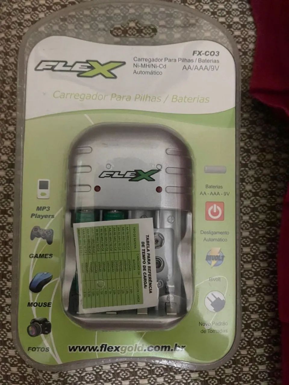 Carregador de Pilhas FLEX FX-CO3 AA/AAA/9V
