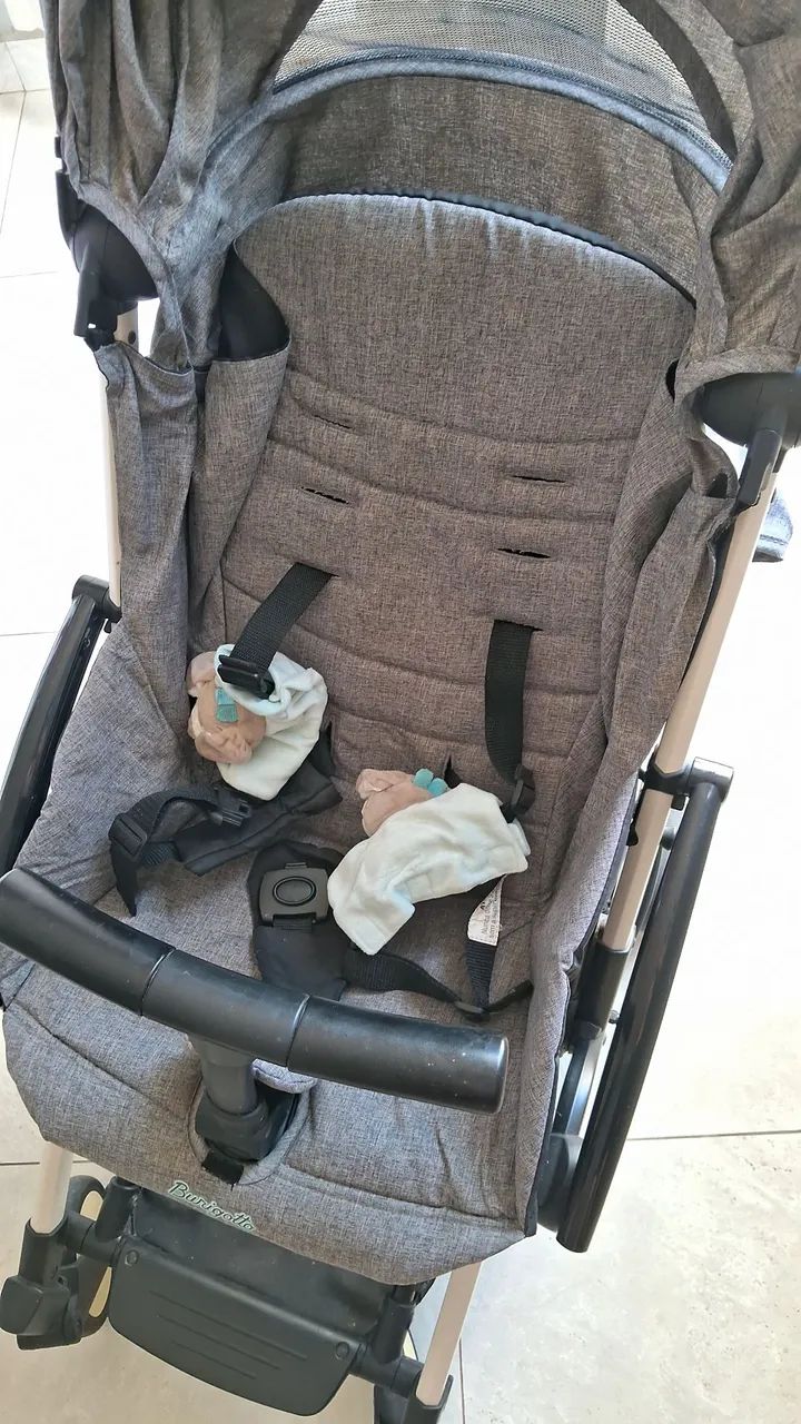 Carrinho de bebê burigotto up cinza - Foto 2