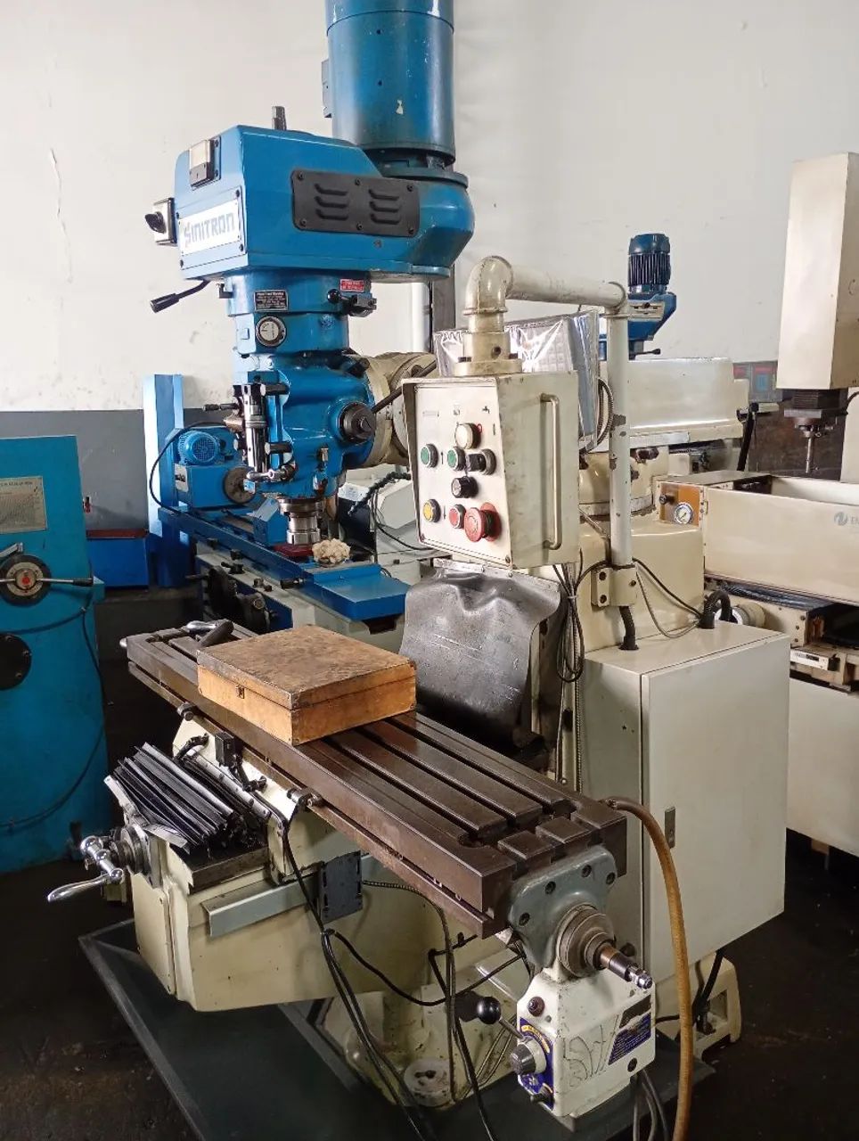 FRESADORA FERRAMENTEIRA SINITRON ISO40 - INVERSOR DE FREQUENCIA - Foto 3