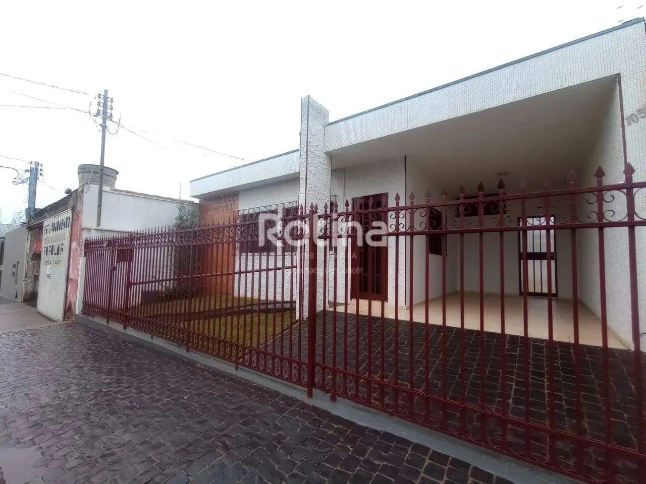 Casa para alugar, 4 quartos, Nossa Senhora Aparecida - Uberlândia/MG - Rotina Imobiliária