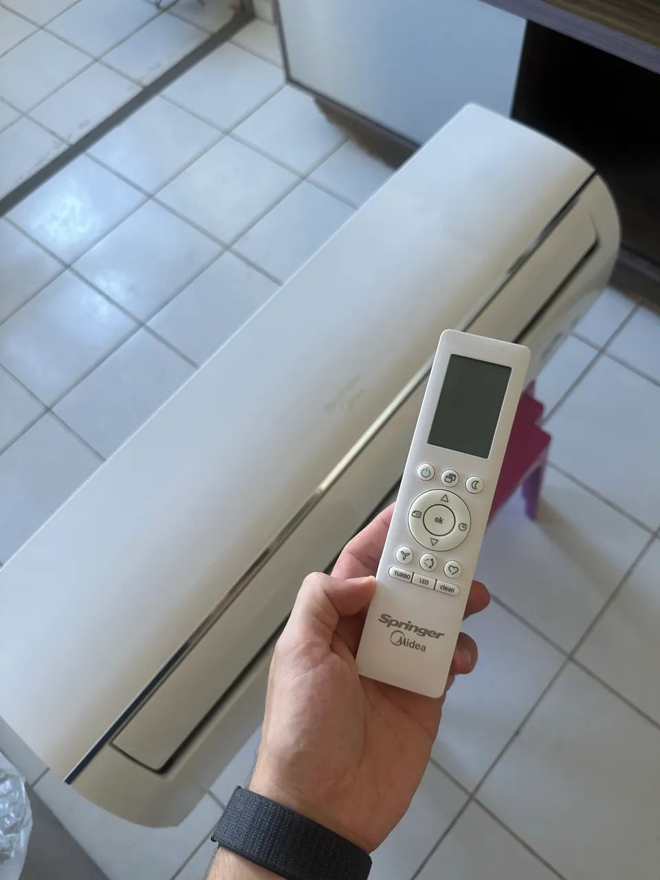 Ar condicionado Midea 18.000BTUs