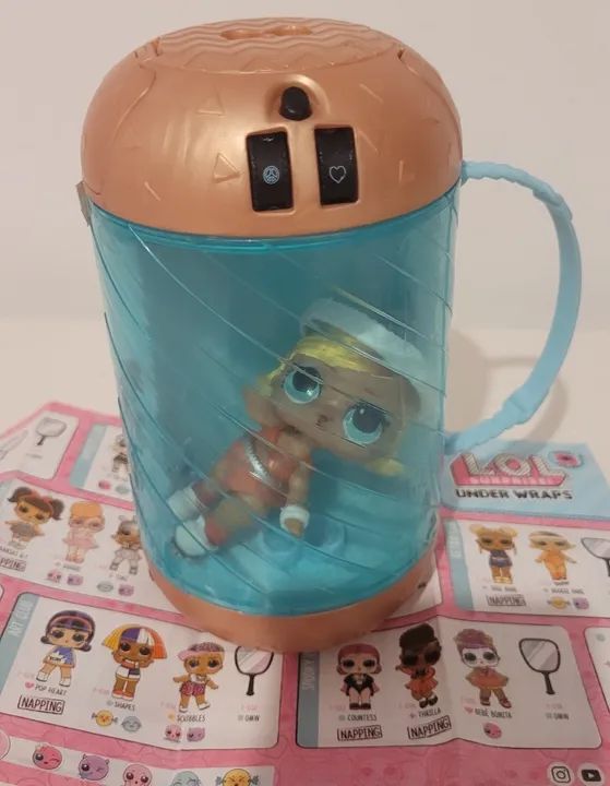 Boneca LOL Original na capsula