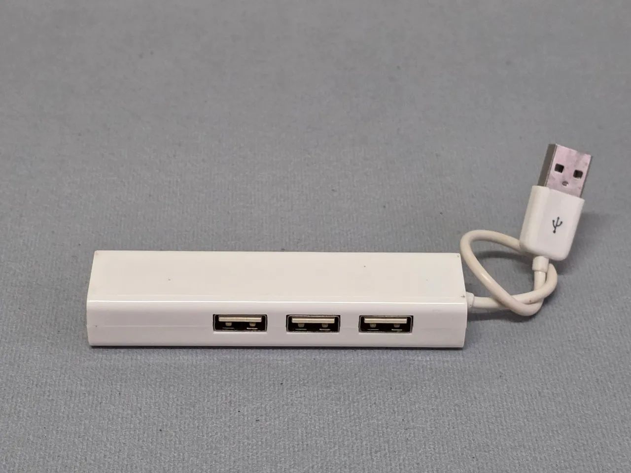 Hub USB com Porta RJ45 Ethernet