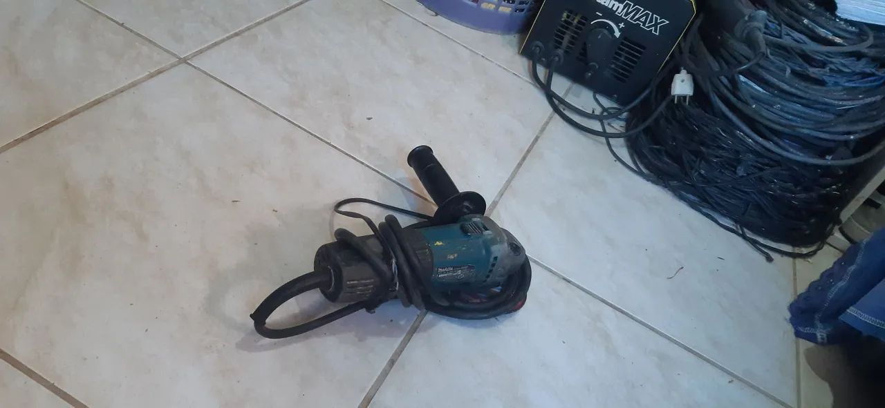 Esmerilhadeira makita 110 volts