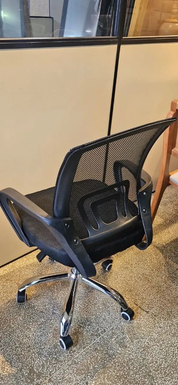 Cadeira de Escritório Ergonômica com Rodinhas - Foto 4