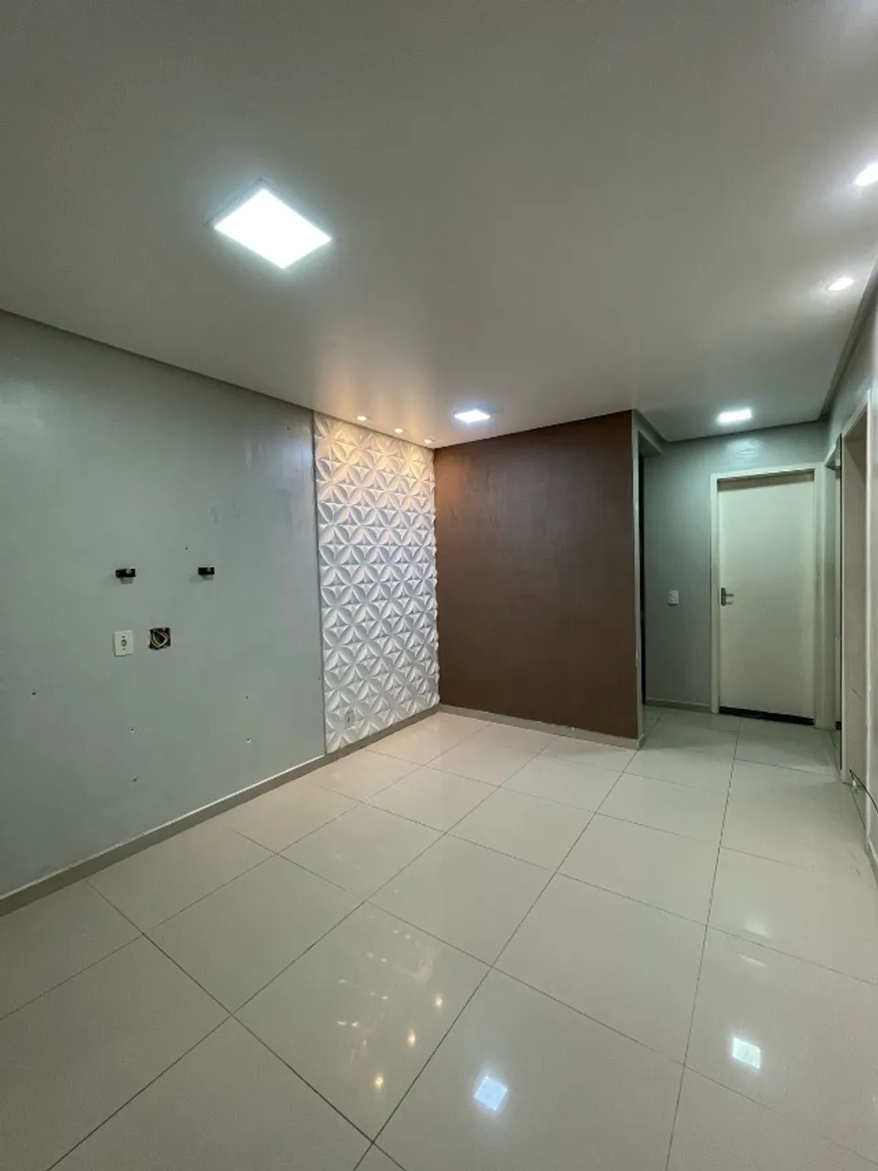 ALUGO APARTAMENTO SEMIMOBILIADO