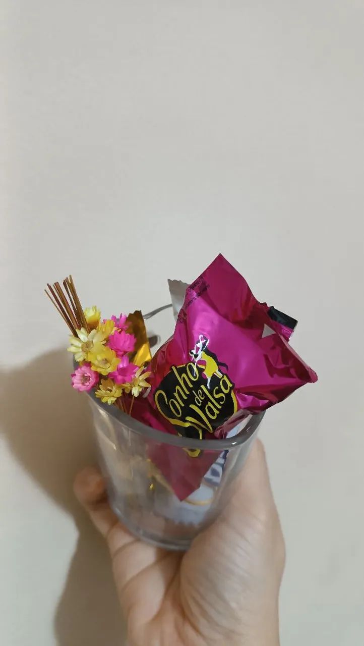 Presente Especial com caneca e chocolates - Foto 3