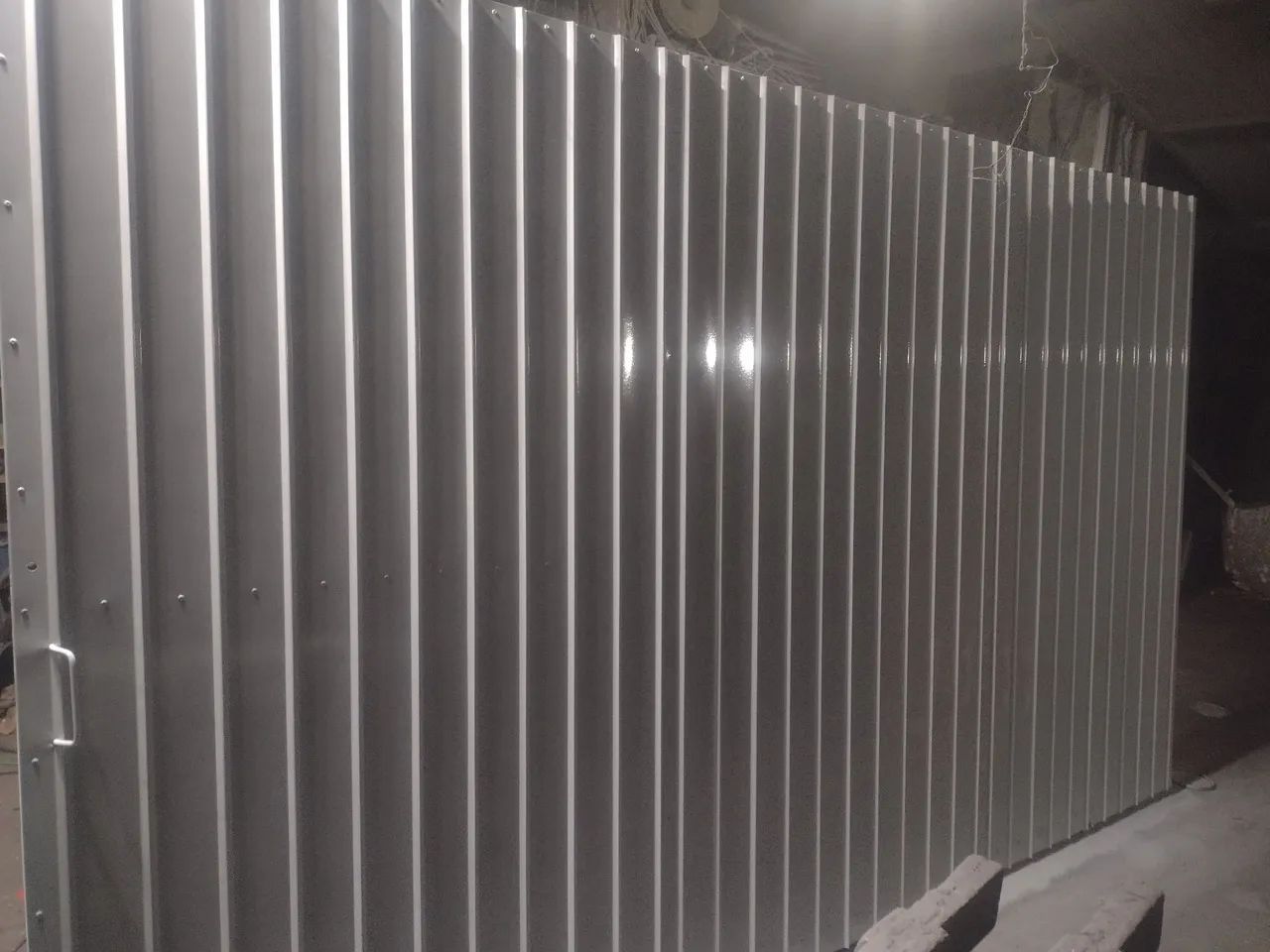 Portão chapa frisada 