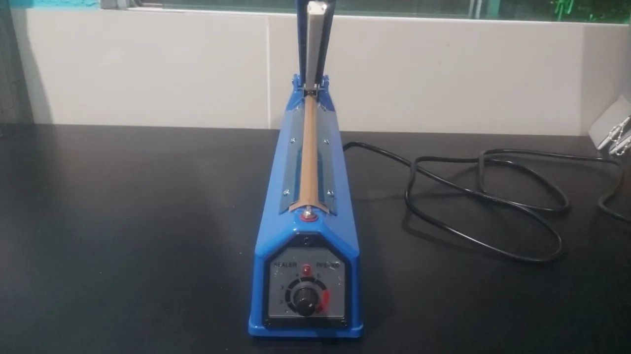 Seladora Manual de Plástico 30 cm - Foto 2