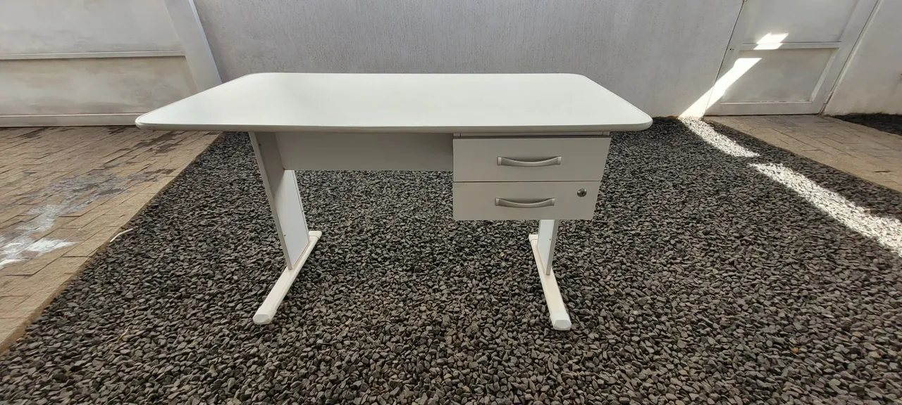 Mesa de Escritório Branca 60x120 gavetas