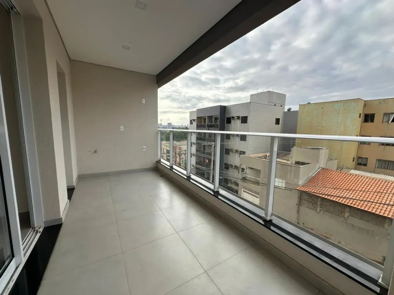 APARTAMENTO Á VENDA NO PRIZMA CARAMURU - 90,48m² - 2 DORMITÓRIOS SENDO UMA SUÍTE + SALA AM - Foto 5