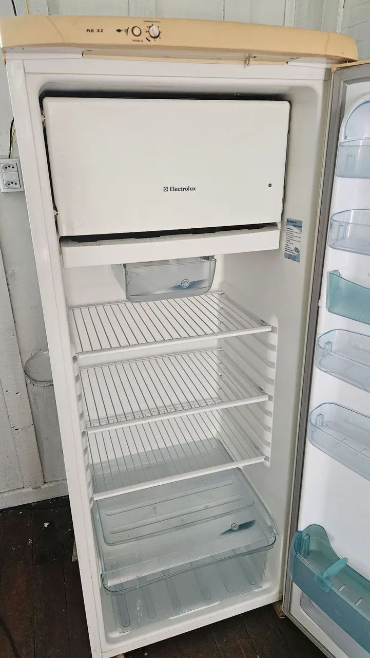Geladeira Electrolux RE 32 - Foto 2