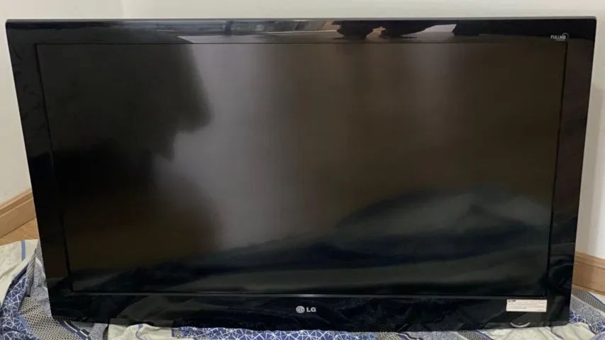 TV LG 42 polegadas com suporte para parede/ painel (usada) - TVs ...