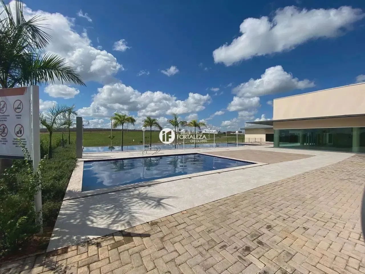 Casa de condomínio para venda tem 365 metros quadrados em Portal da Amazônia - Rio Branco