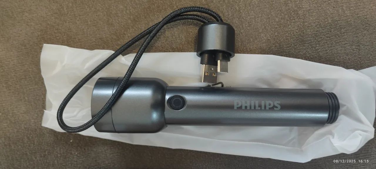 lanterna Philips Usb C recarregável (Nova) - Foto 2