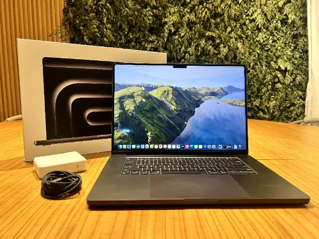 Macbook M3 Pro 16", 18GB Ram, SSD 512GB, Saude da Bateria 100%. Zerado!!!