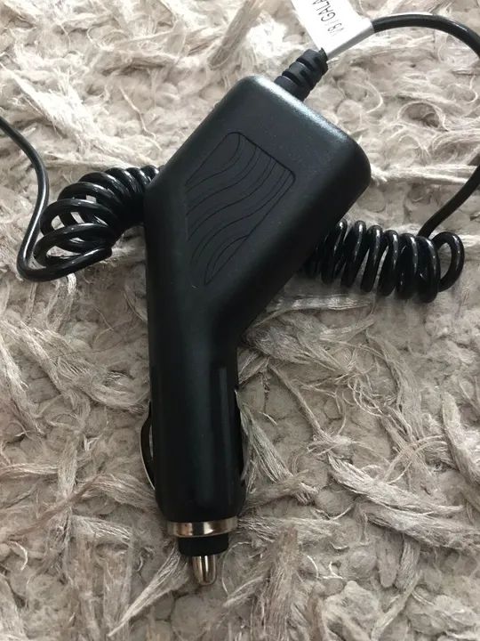 Carregador preto para carro conector micro usb v8
