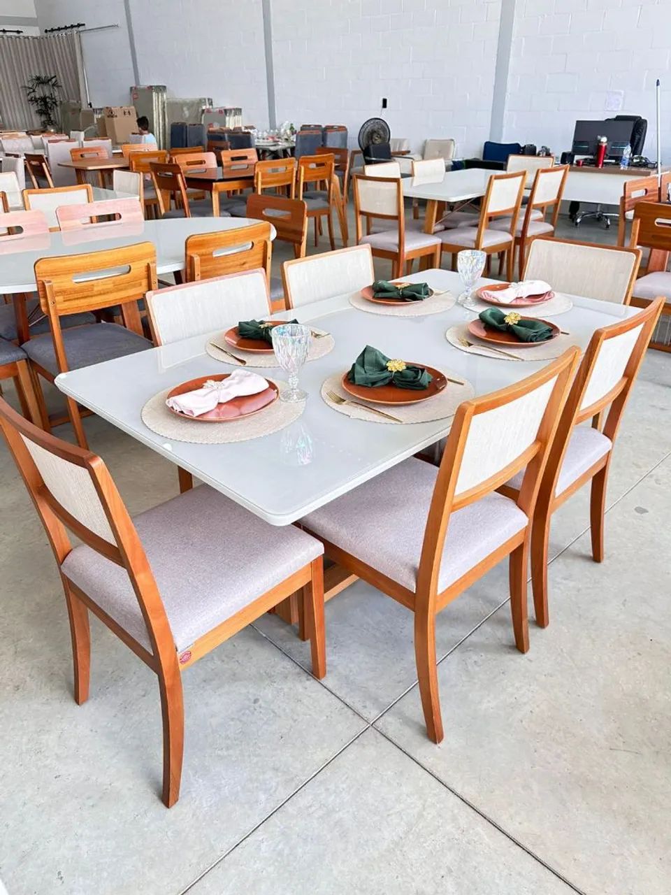 Mesa de Jantar com 6 Cadeiras - Foto 2