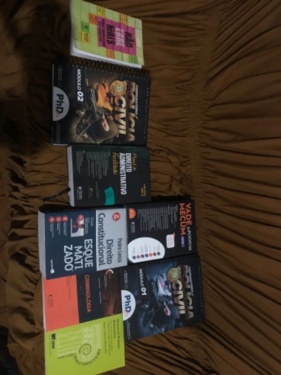 Doando Livros de Direto e concursos. - Foto 2