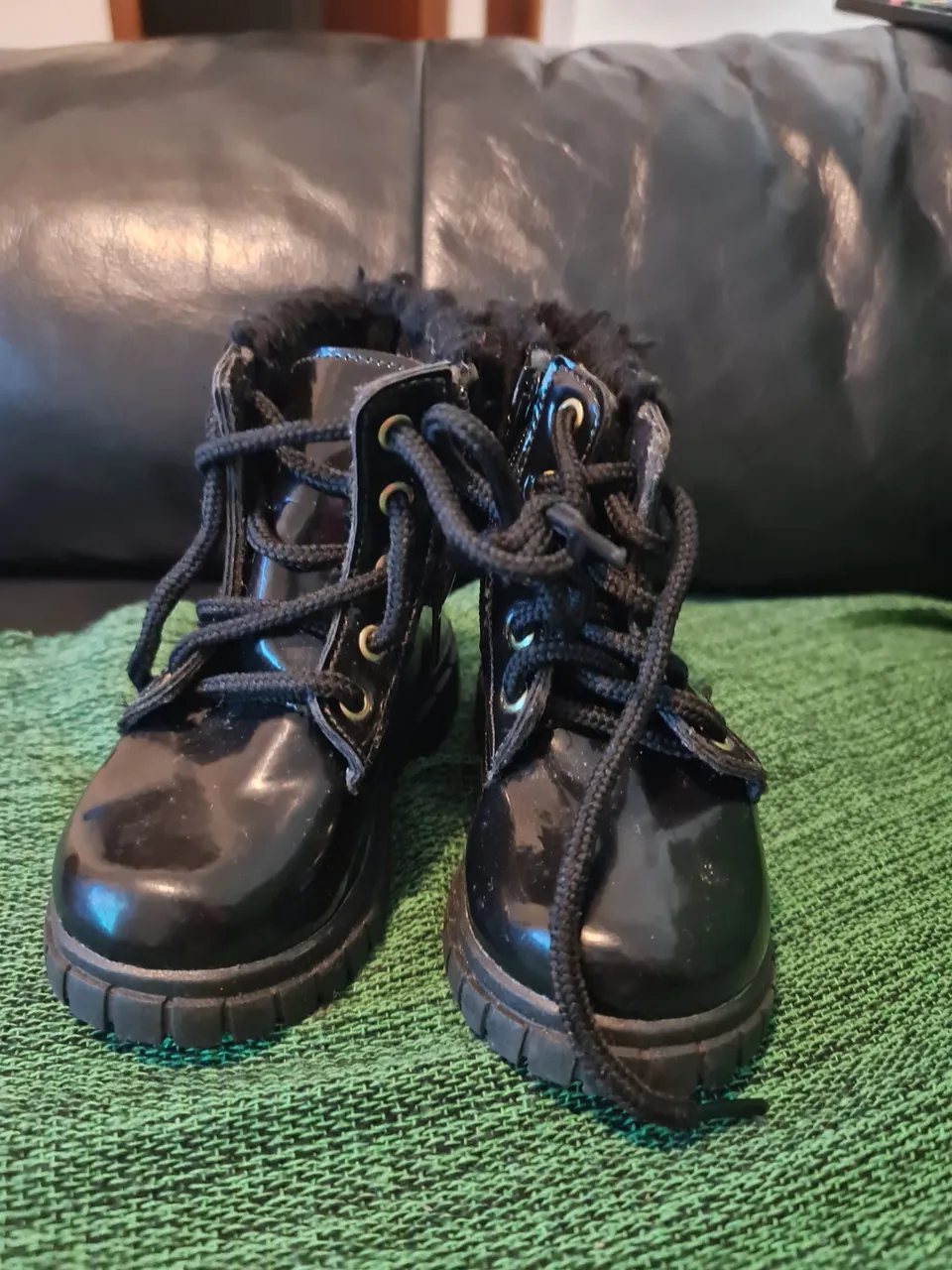 Botas infantis pretas