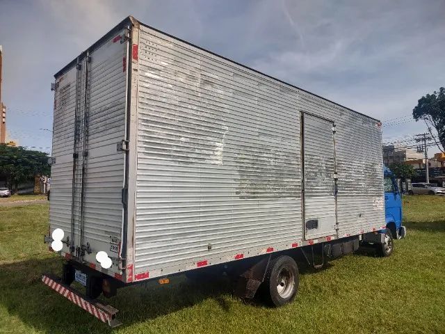 Vw 8120/08 baú com 6.5x2.4 m - Foto 7