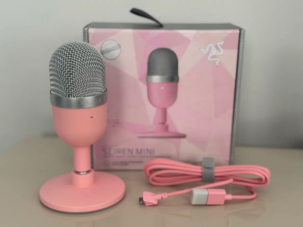 Microfone Razer Seiren Mini - Rosa (NOVO) 