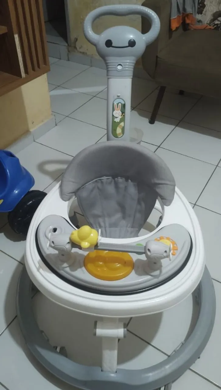 Andador Infantil Didático com Barra de Apoio