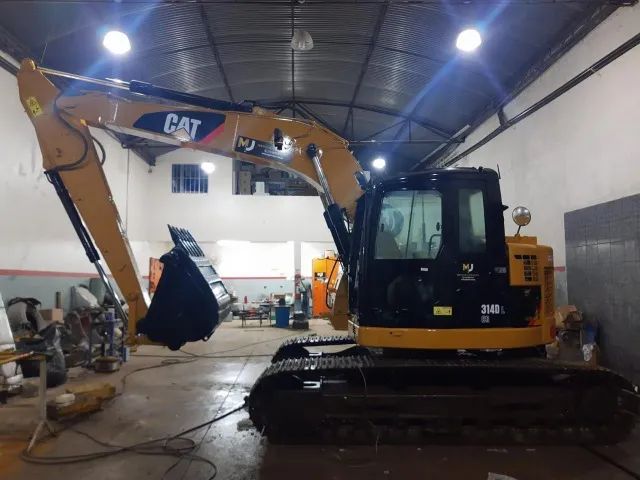 ESCAVADEIRA  CAT. 314 D (2010) COM CAÇAMBA -GIRO ZERO - Foto 3