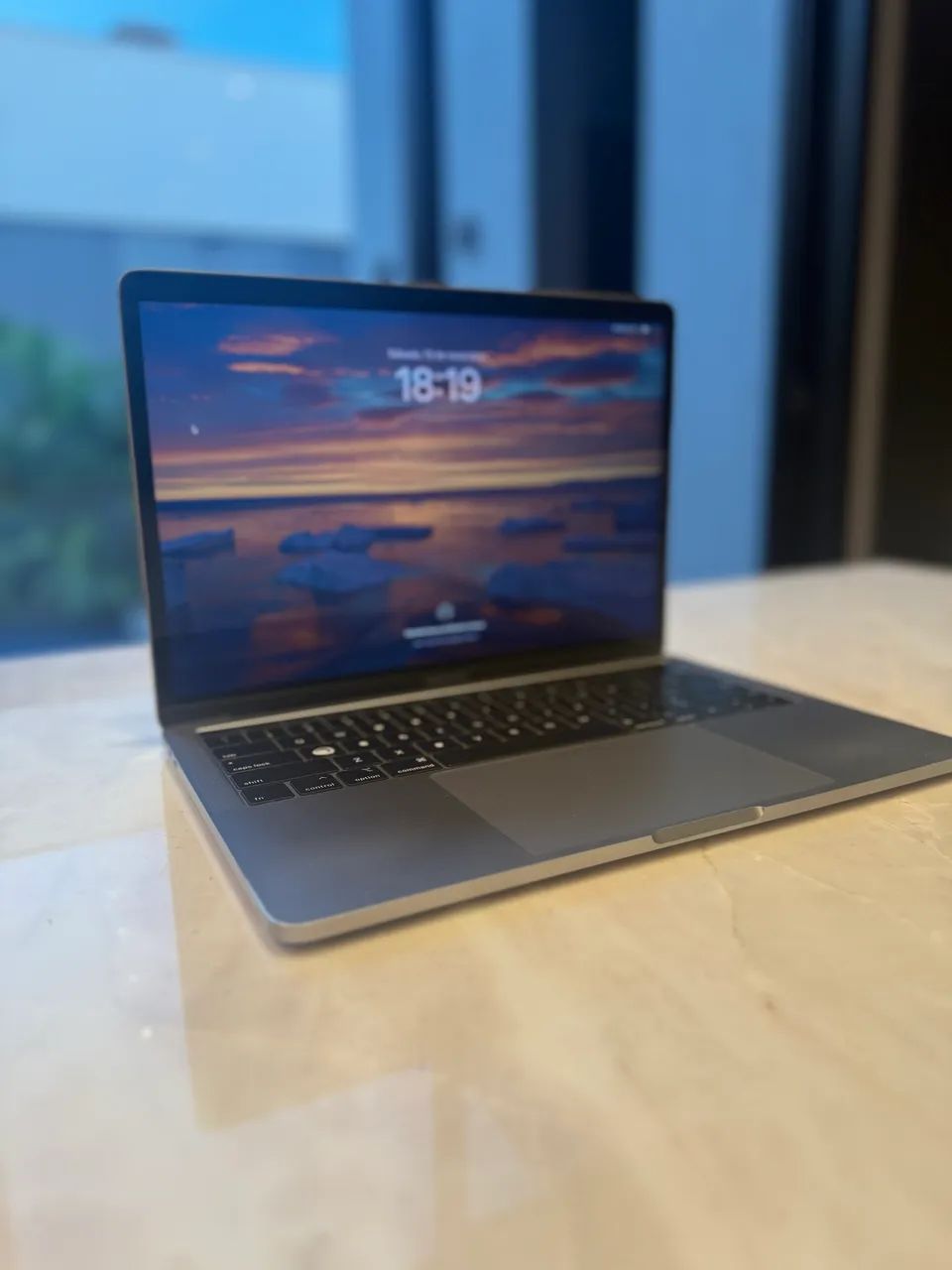 macbook pro 13 2019